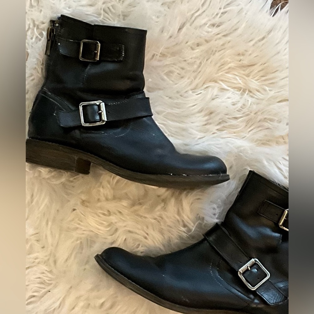 Black boots